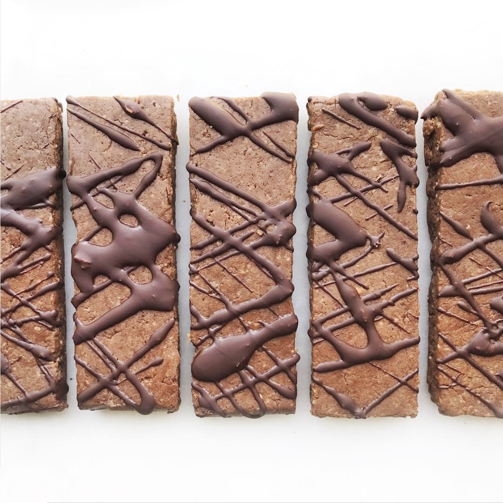 Healthy Chocolate Fudge DIY Protein Bars from the DIY Protein Bars Cookbook – authored by Jessica Stier of the Desserts with Benefits Blog