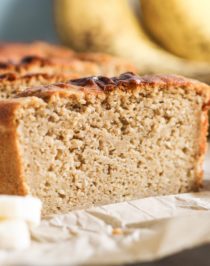 HEALTHY Banana Bread Pound Cake! This moist, buttery, and sweet cake is refined sugar free, low fat, high protein, and 100% whole grain! It tastes like it's from a bakery. A thick slice has just 190 calories and 5g of fat, plus 8g of protein and 3g of fiber, with no butter or white sugar in sight! Healthy Dessert Recipes with low calorie, low carb, gluten free, dairy free, and vegan options at the Desserts With Benefits Blog (www.DessertsWithBenefits.com)